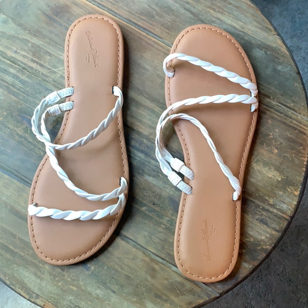 White Sandles